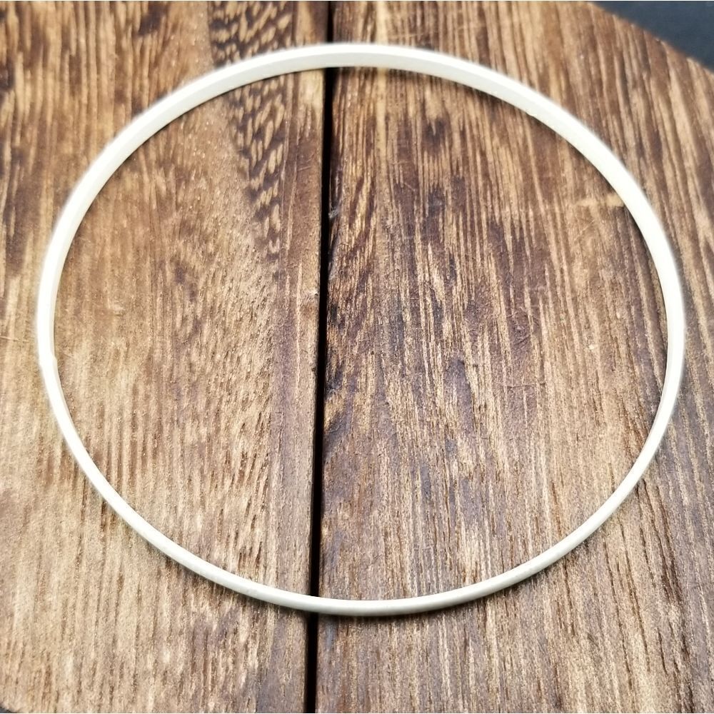 Bone white bracelet slider B909